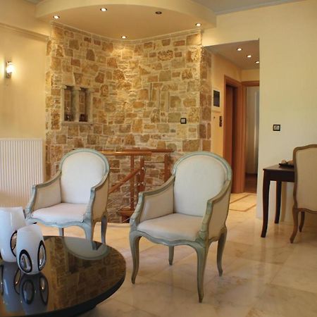 Amazing Home In Artemida With Kitchen Exterior foto