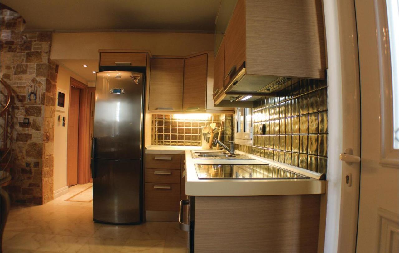 Amazing Home In Artemida With Kitchen Exterior foto